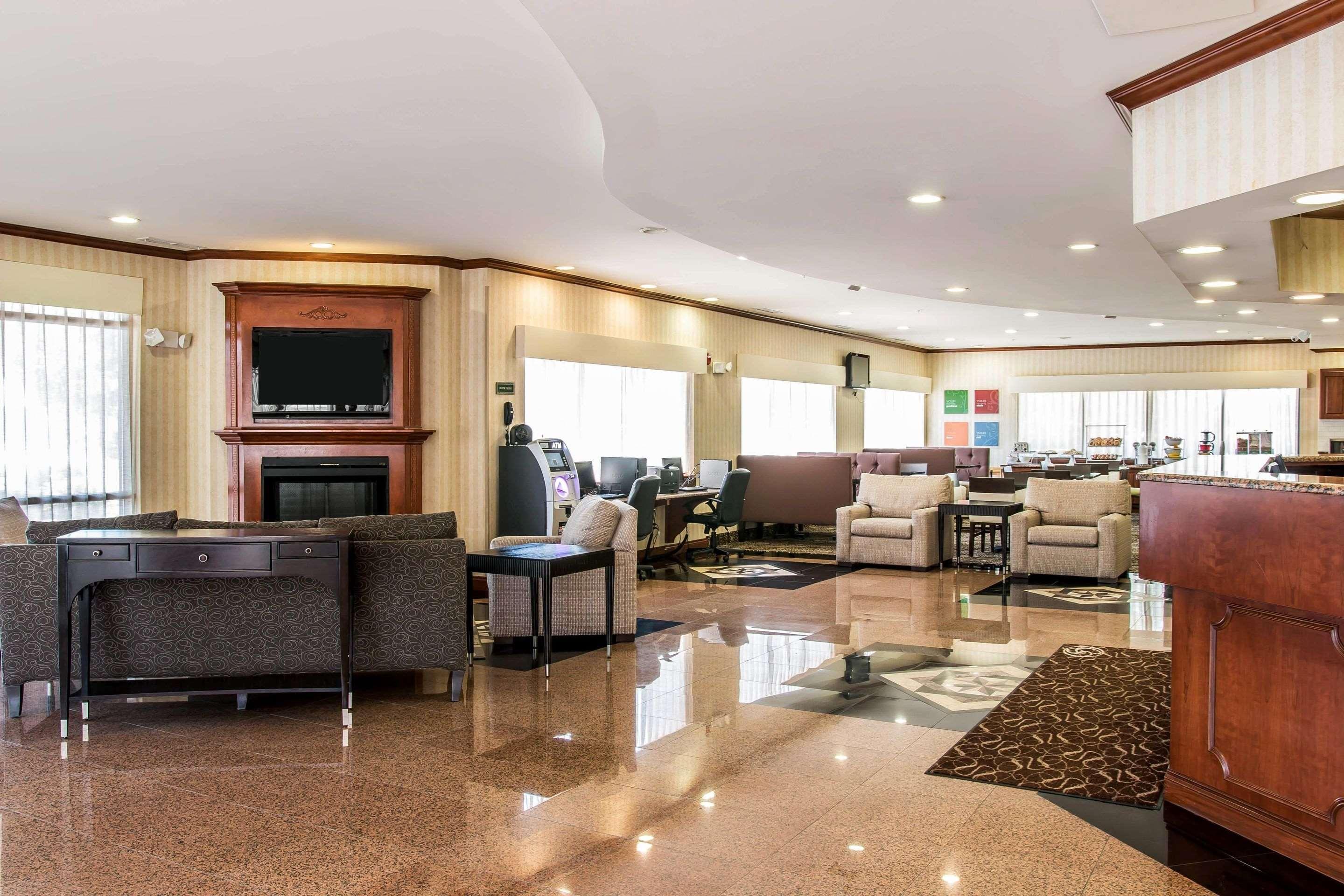Comfort Suites Canton - Detroit Exteriör bild