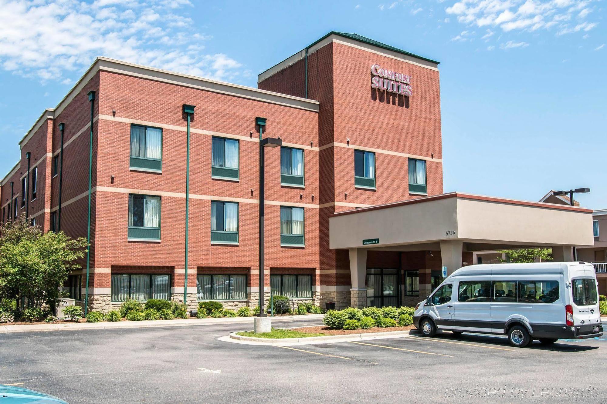 Comfort Suites Canton - Detroit Exteriör bild