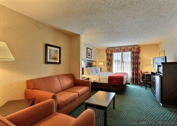Comfort Suites Canton - Detroit Exteriör bild